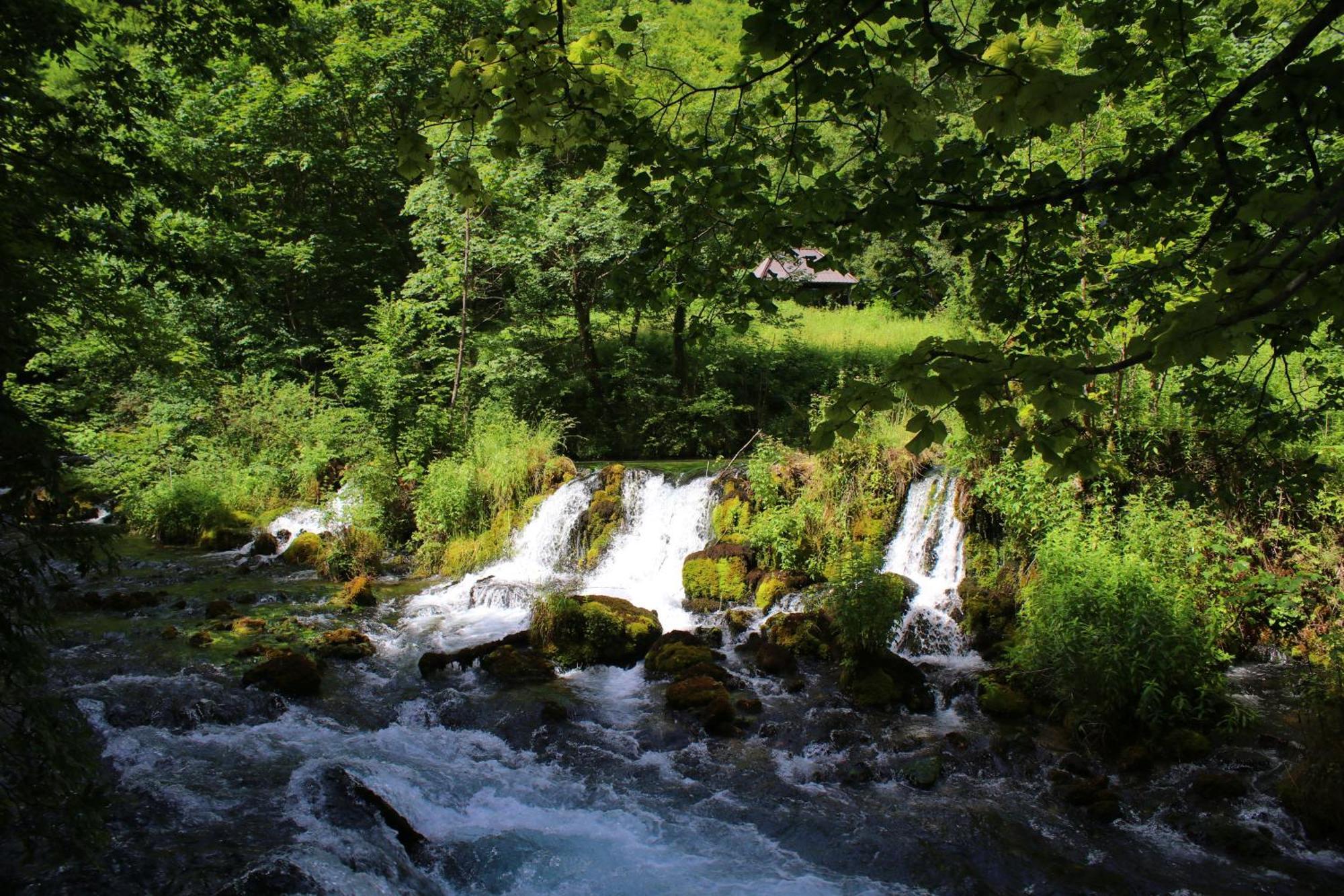 Domacinstvo Na Kraju Svijeta Country house